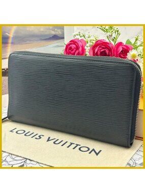 Louis Vuitton Epi Zippy Organizer Noir Wallet